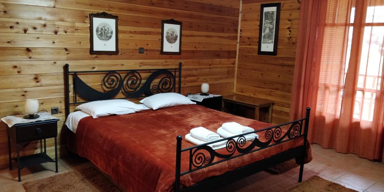 Xylino Chalet Калаврита Экстерьер фото