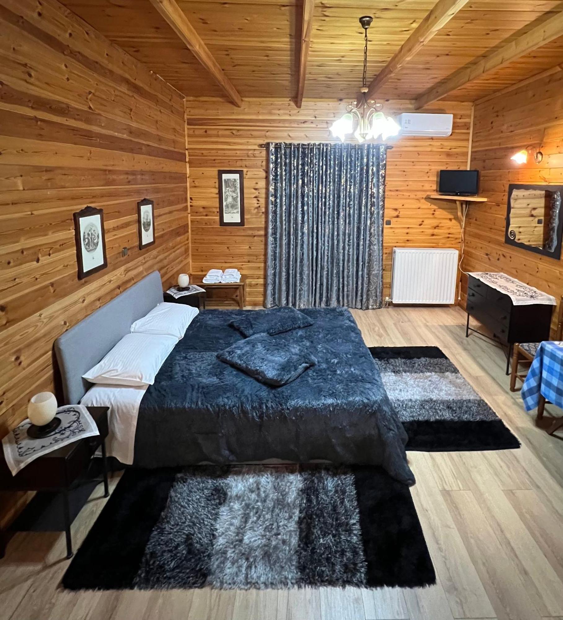Xylino Chalet Калаврита Экстерьер фото
