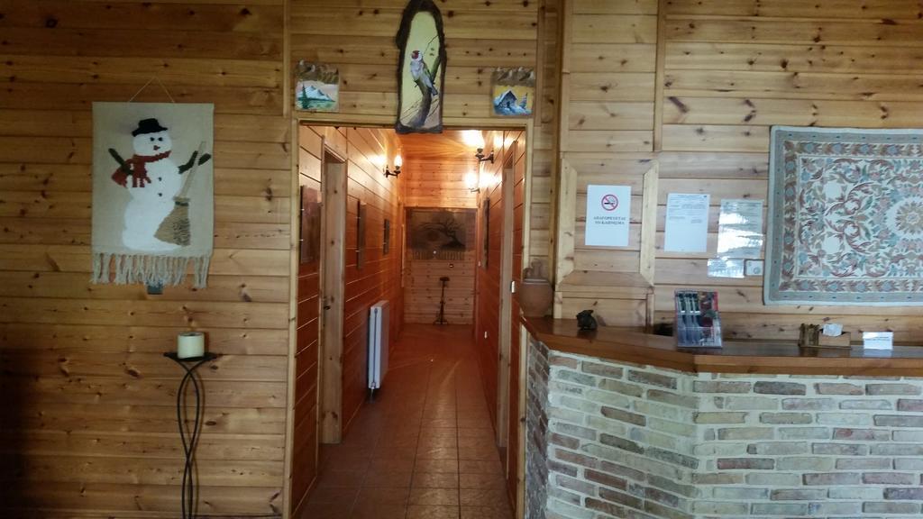 Xylino Chalet Калаврита Экстерьер фото